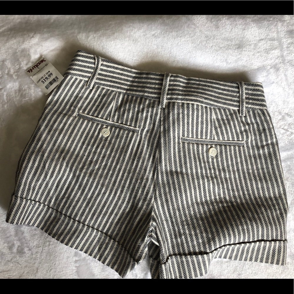 Nwt ABS platinum black and white short
